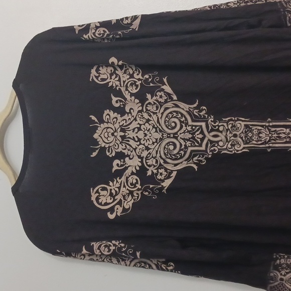 Vanilla Sugar size 1X women's black elbow-length sleeve top. - Picture 7 of 16